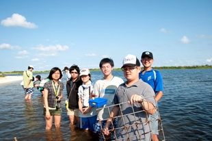 圖一、體驗我國最大的海草床生物群集調查