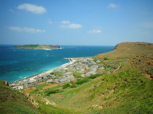 東嶼坪嶼聚落與梯田，遠眺西嶼坪嶼